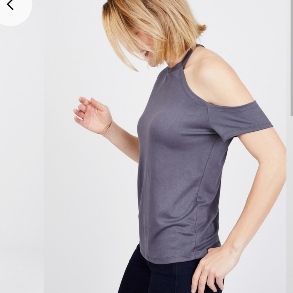 818 Cut Out Gray Shirt - Picture 3 of 11